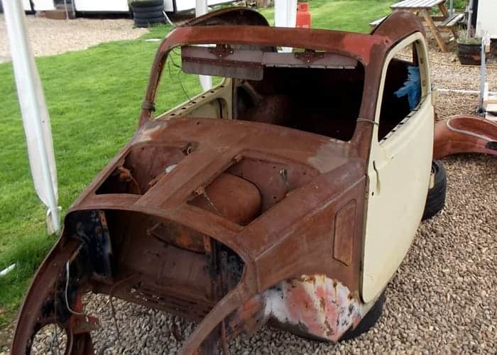 Blasting car frame before